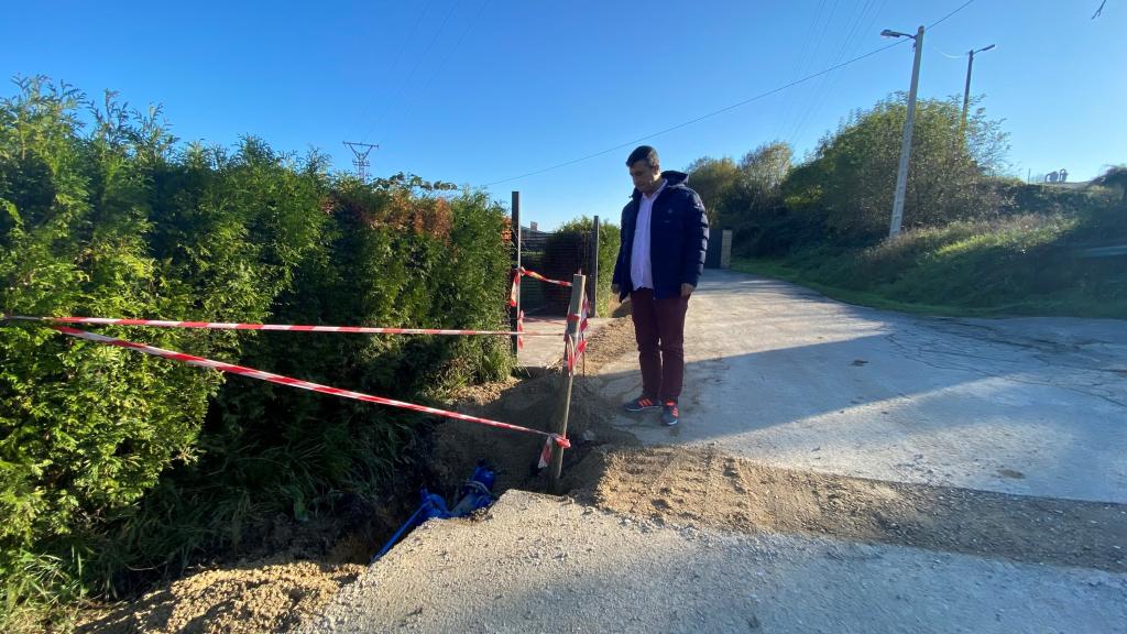 El Tapin - Siero renueva un tramo de la tubería de abastecimiento de agua en Argüelles